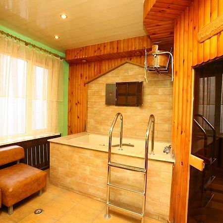 Bansay Hotel Dnjepropetovsk Buitenkant foto