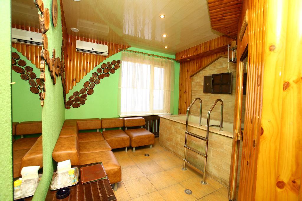 Bansay Hotel Dnjepropetovsk Buitenkant foto