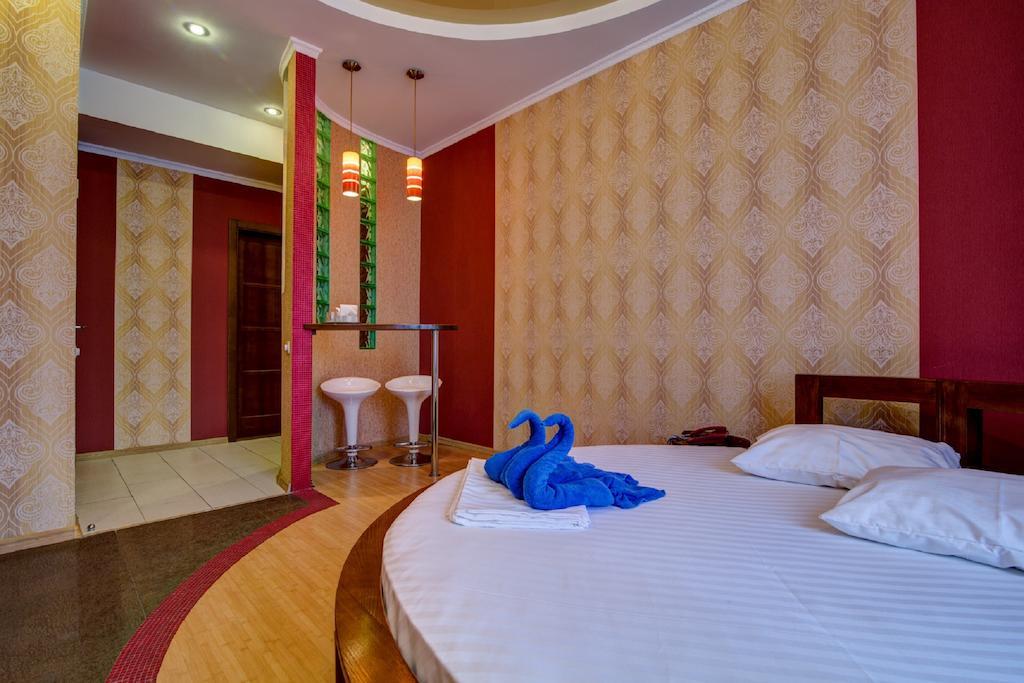 Bansay Hotel Dnjepropetovsk Kamer foto